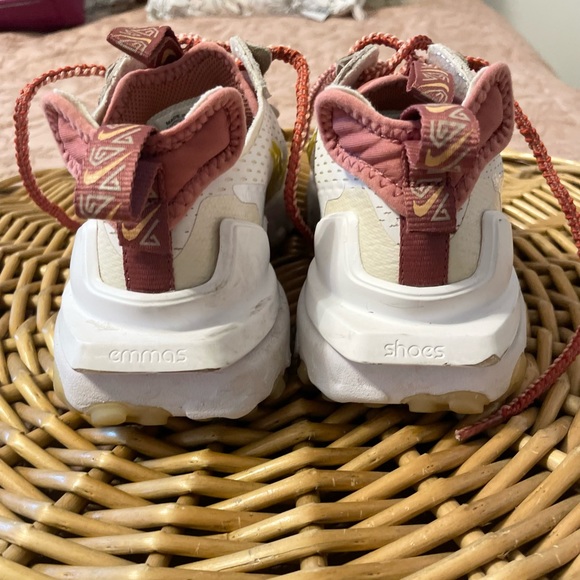 Nike React Custom Designed Dimsix Sneakers - Picture 6 of 7